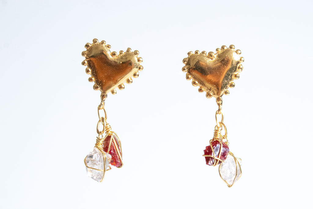 Corazón. Aretes con granate rústico y herkimer
