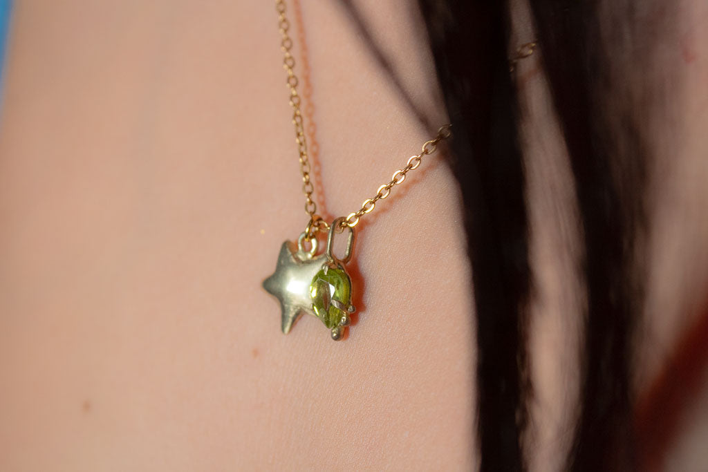 Elia. Collar con gema a elegir