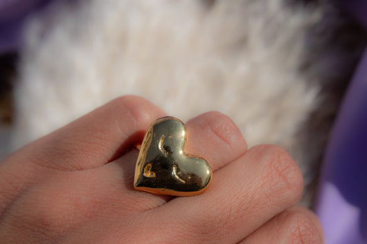 Cuore. Anillo en forma de corazón