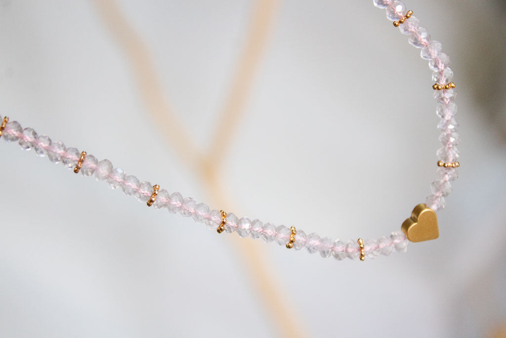 Ternura. Collar de cuarzo rosa
