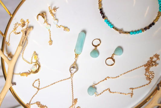 Raíz. Collar con ojo de tigre, citrino y turquesa