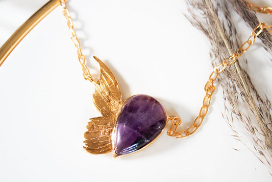 Hálito. Collar de ala de hada con amatista