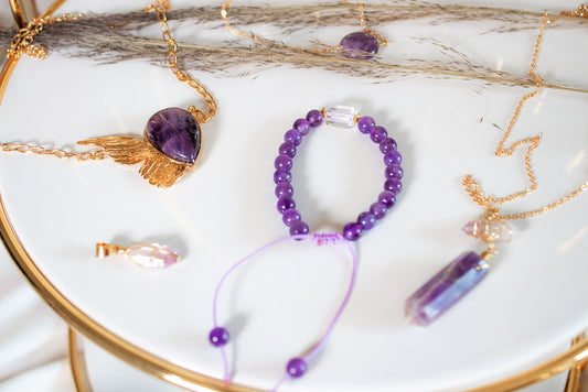 Hálito. Collar de ala de hada con amatista
