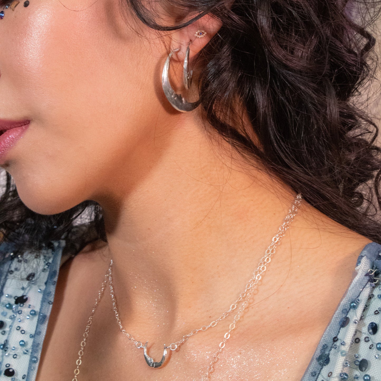 Yunuen. Collar de media luna