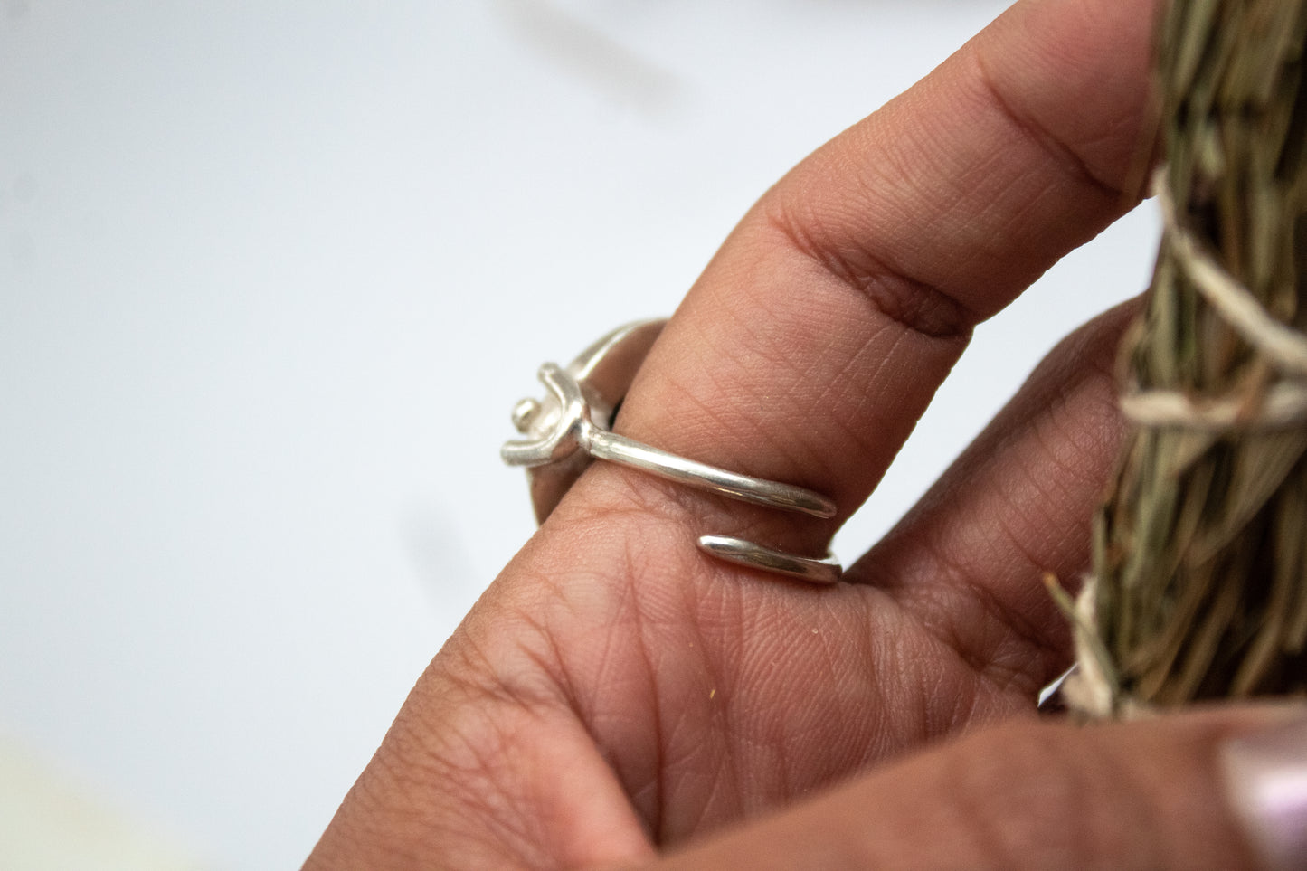 Eirene. Anillo de plata con rebanada de malaquita