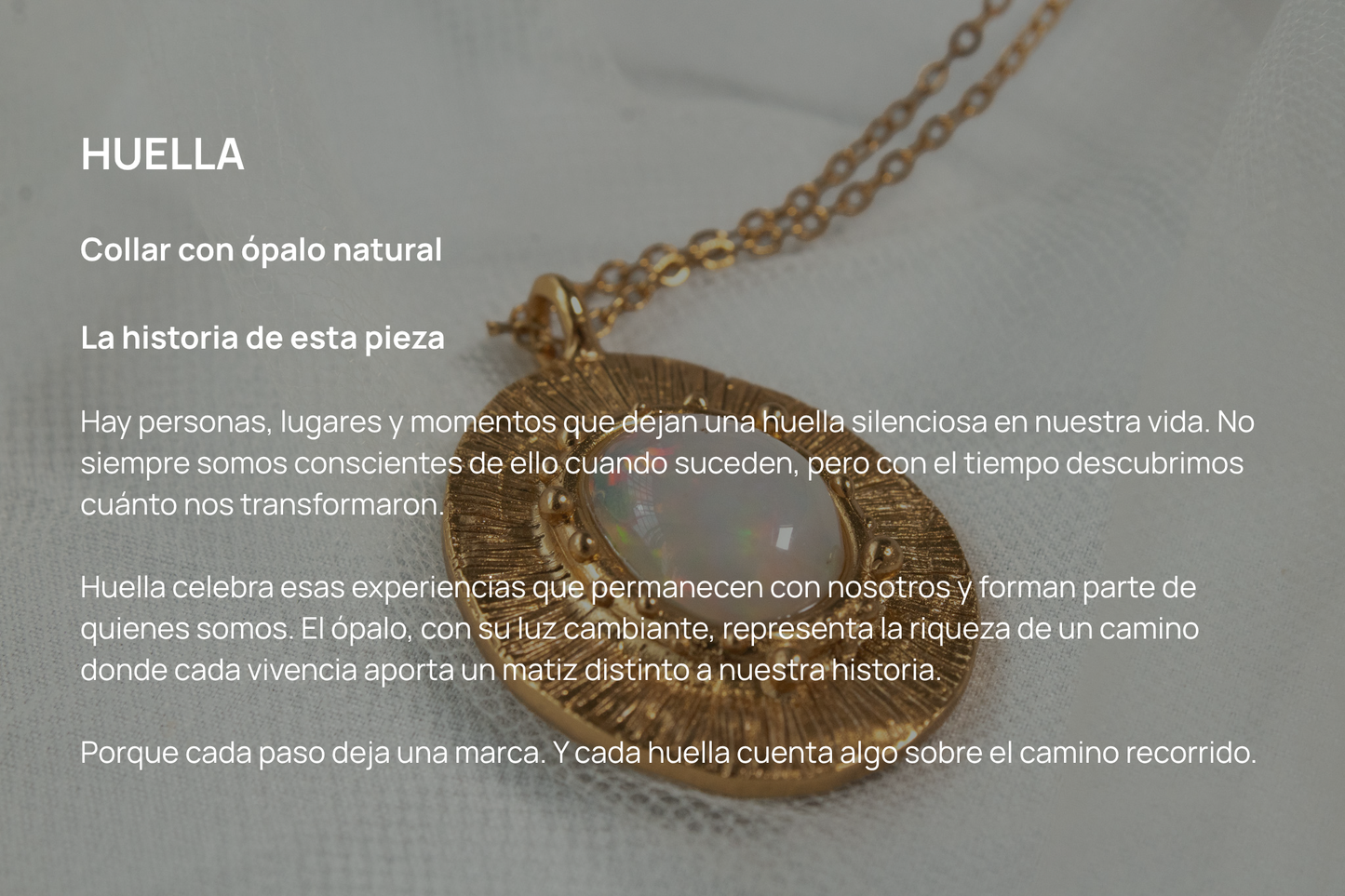 Huella. Collar con ópalo natural