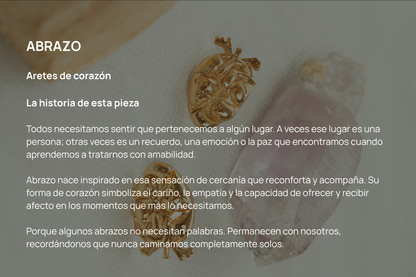 Abrazo. Aretes de corazón