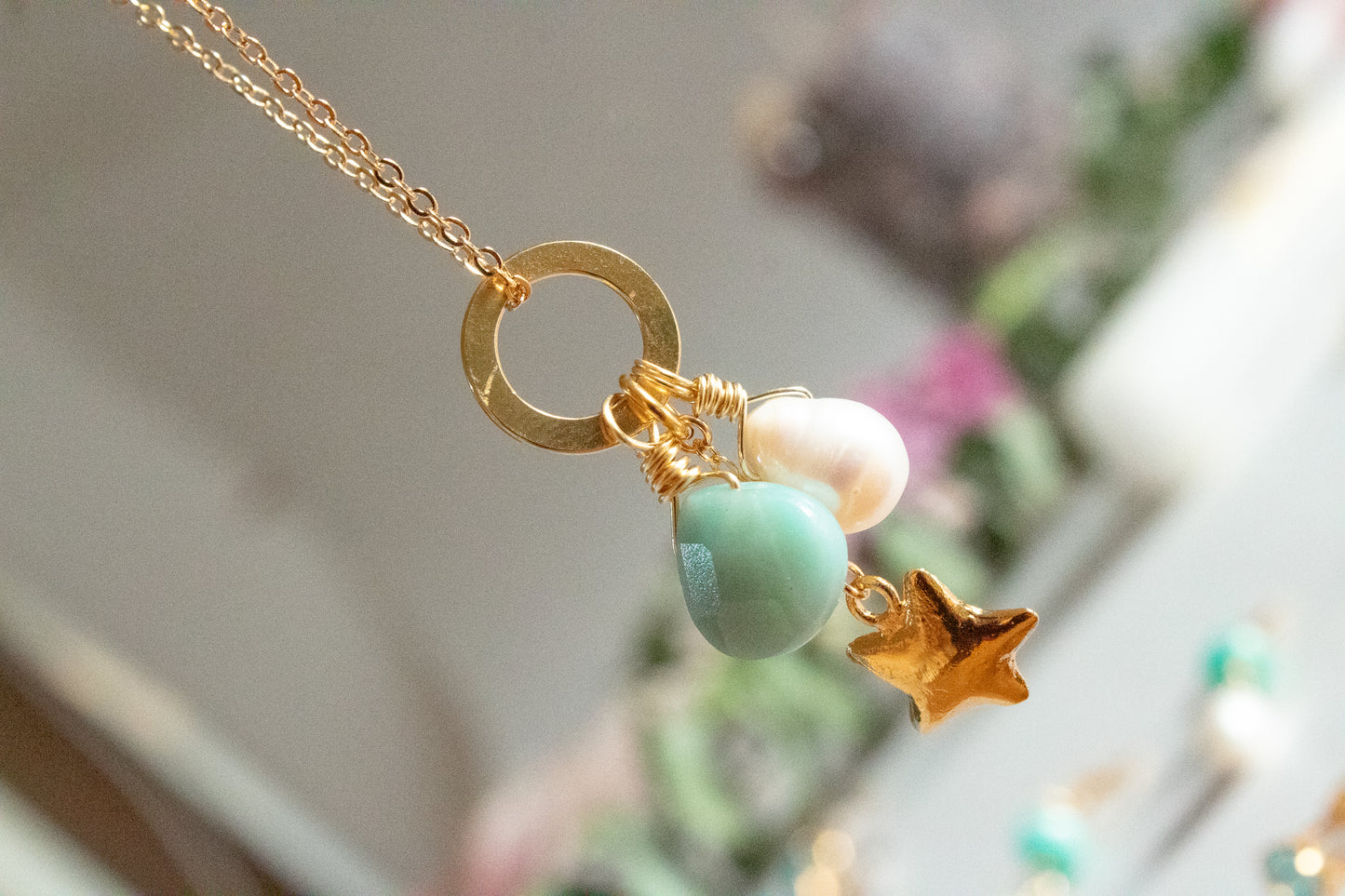 Calm. Amazonite and pearl necklace