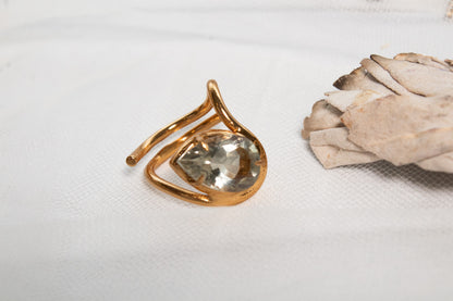 Presencia. Anillo con prasiolita natural.