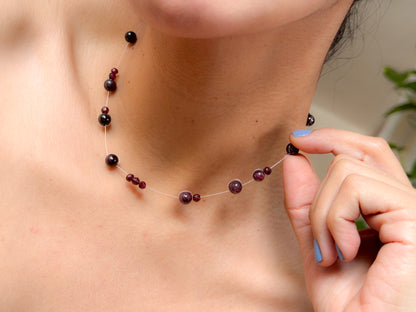 Fuerza. Collar con granates