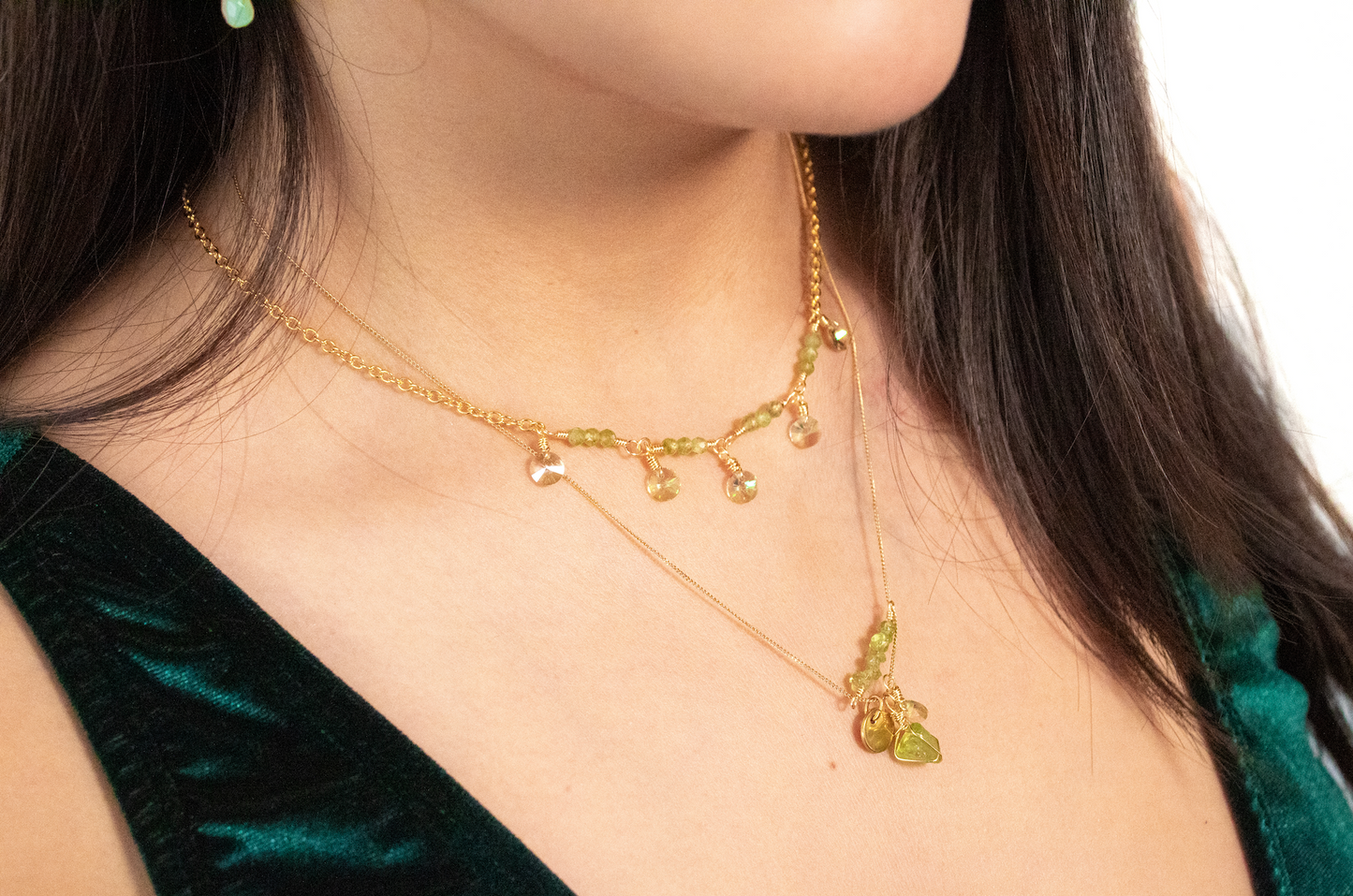 Radiance. Necklace with peridot and swarovskis 