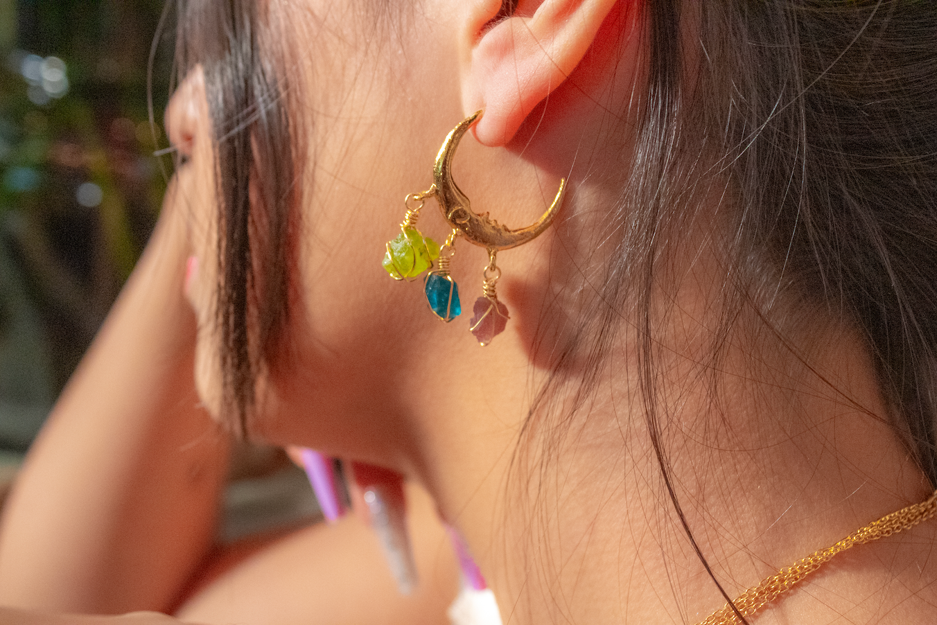 Cheel. Moon hoop earrings with peridot, apatite and pink tourmaliine