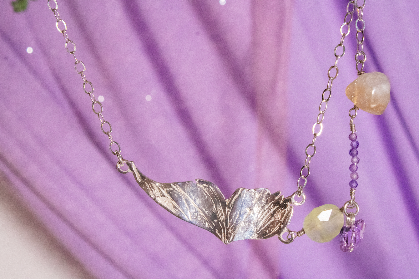 Amaité. .925 silver necklace with prehnite, zircons, citrine quartz and Swarovski crystal