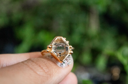 Énergie. Anillo de cuarzo herkimer