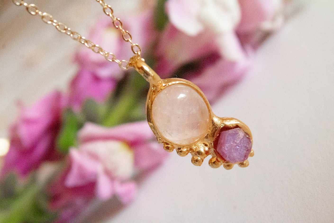 Balance. Necklace with rose quartz and ruby