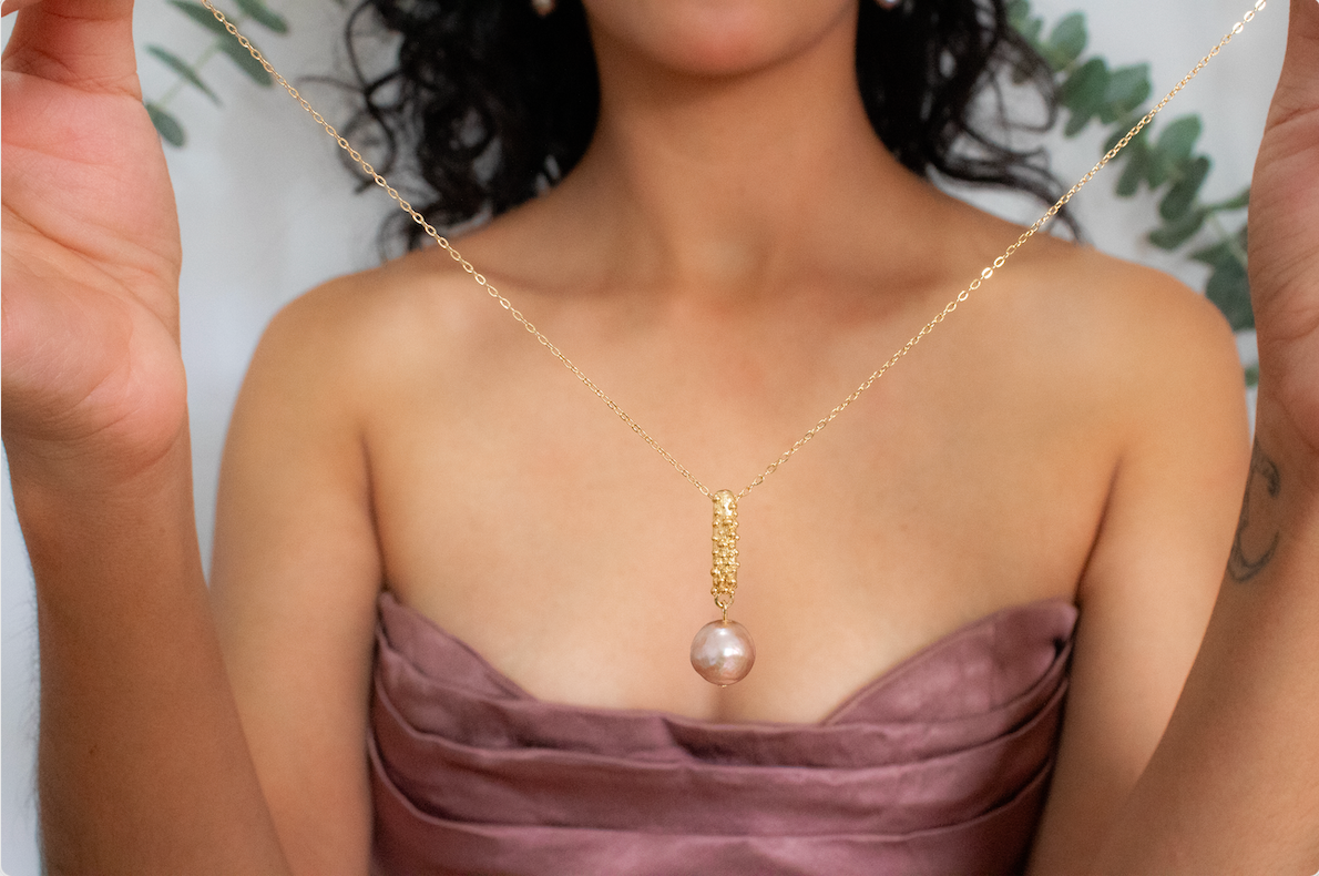 Serenity. Pearl necklace