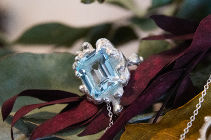 Ánima. Anillo de topacio