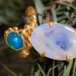 Apertura. Anillo de piedra luna y ópalo azul