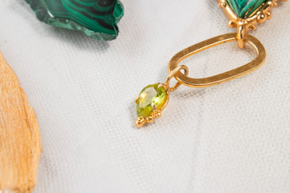 Ascenso. Collar con malaquita y peridoto