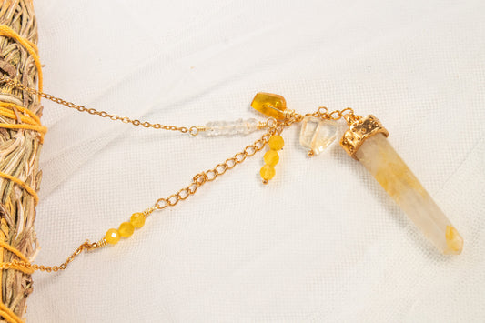 Horizonte Vivo. Collar con cuarzo mango, ojo de gato, cuarzo blanco, citrino y ámbar