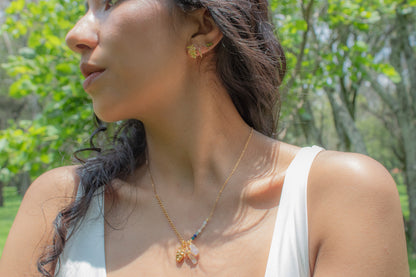 Abrazo. Collar con danburita, kunzita y corazón.