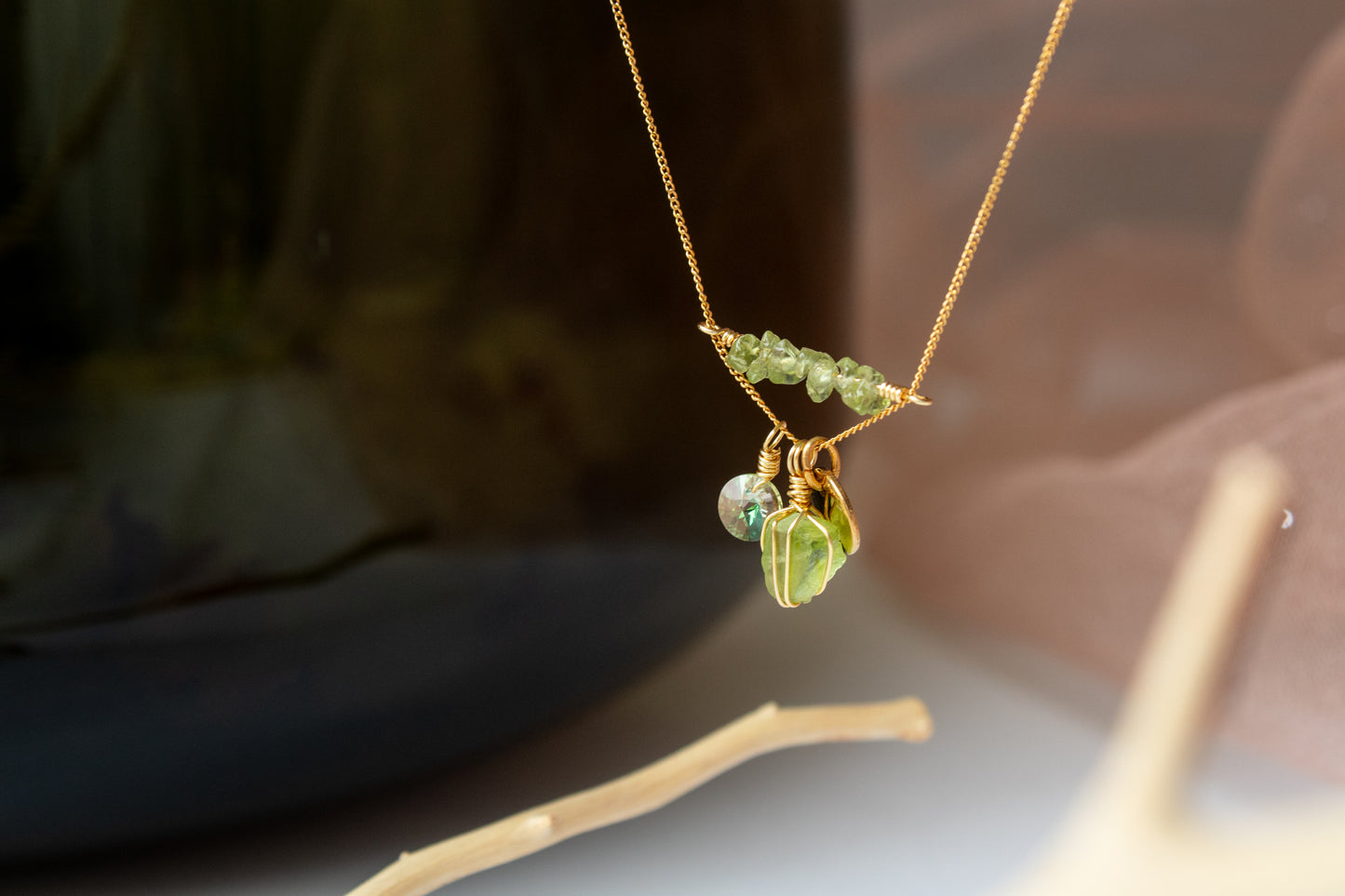 Hope. Necklace with peridot