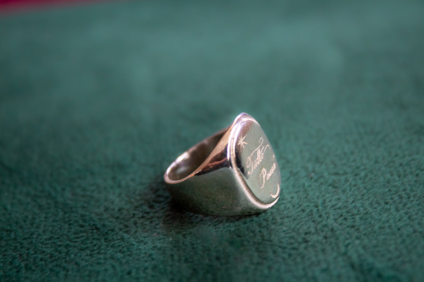 Tutto Passa. Anillo "todo pasa"