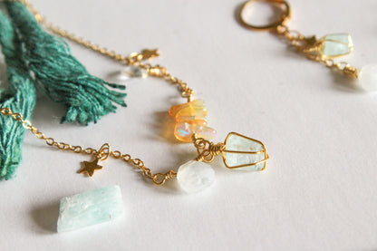 Alana. Collar con aguamarina, piedra luna, ópalo y swarovski