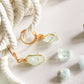 Maia. Aretes huggies con aguamarina
