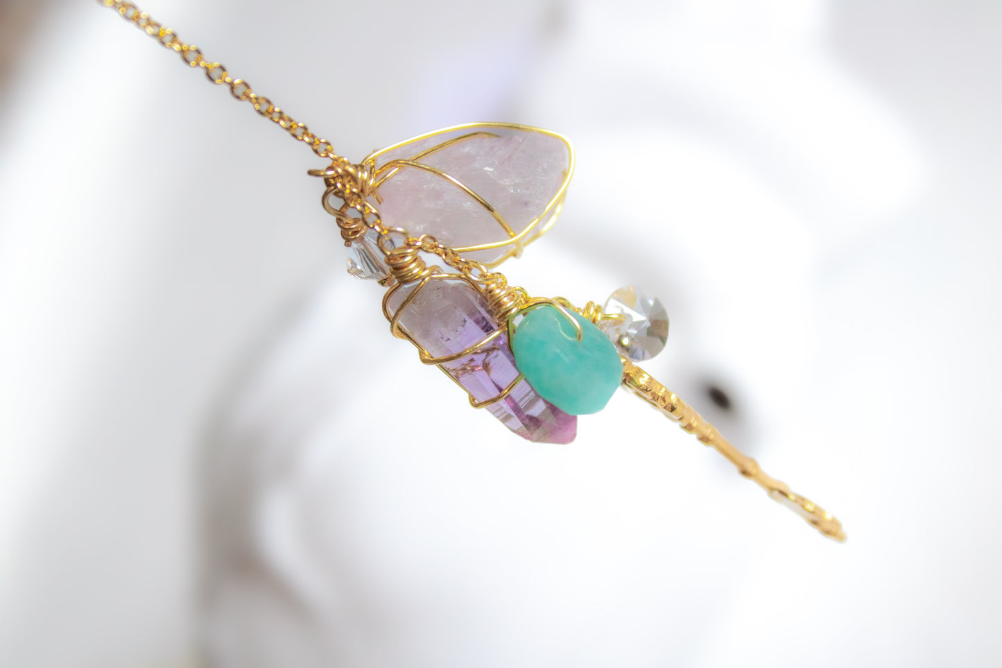 Anahata. Collar con amazonita, kunzita y amatista