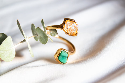 Visión Verde. Anillo con herkimer y esmeralda