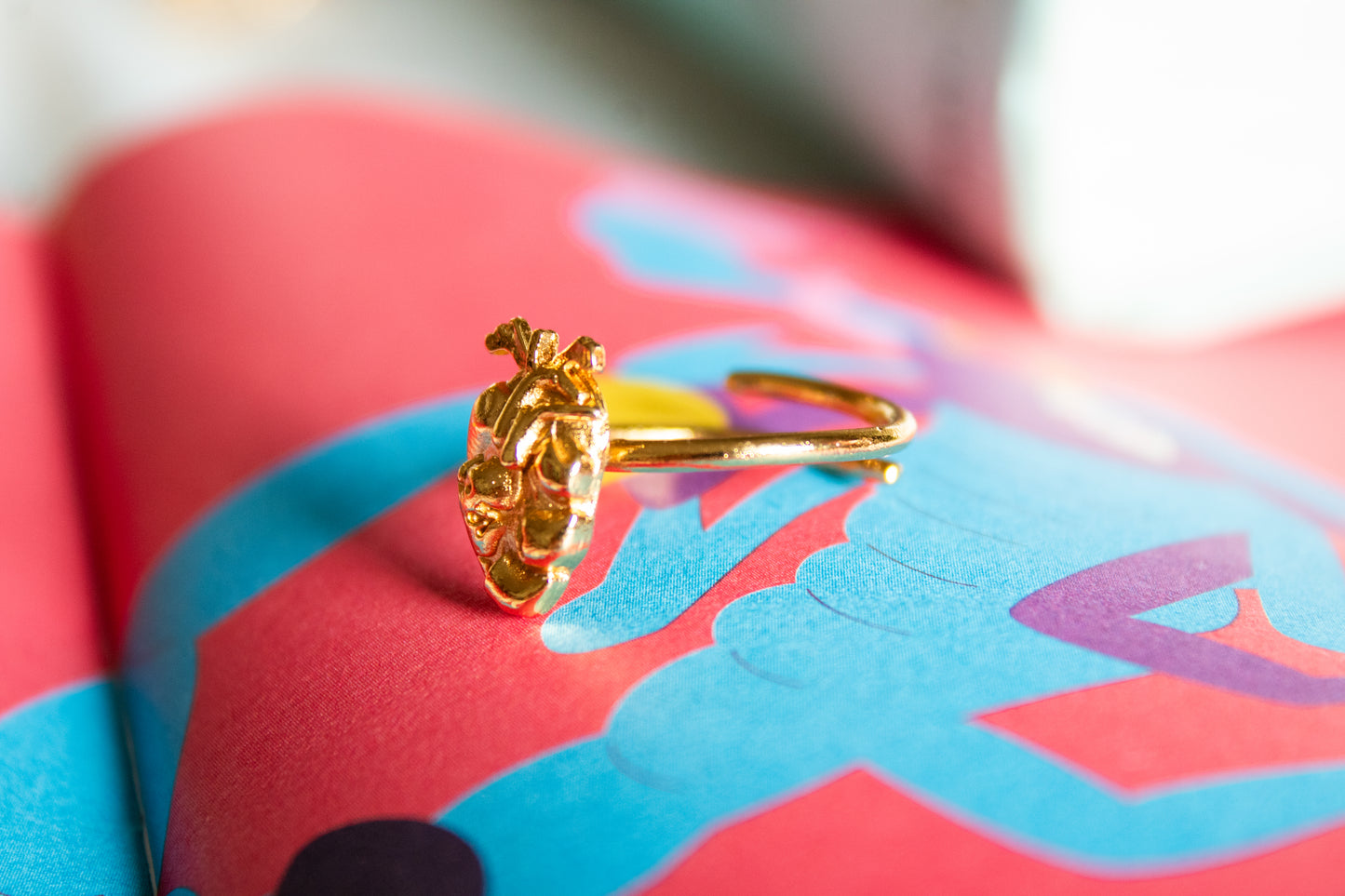 Corazón sagrado. Anillo de corazón