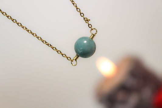 Collar minimalista de jade