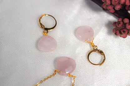 Collar minimalista de cuarzo rosa