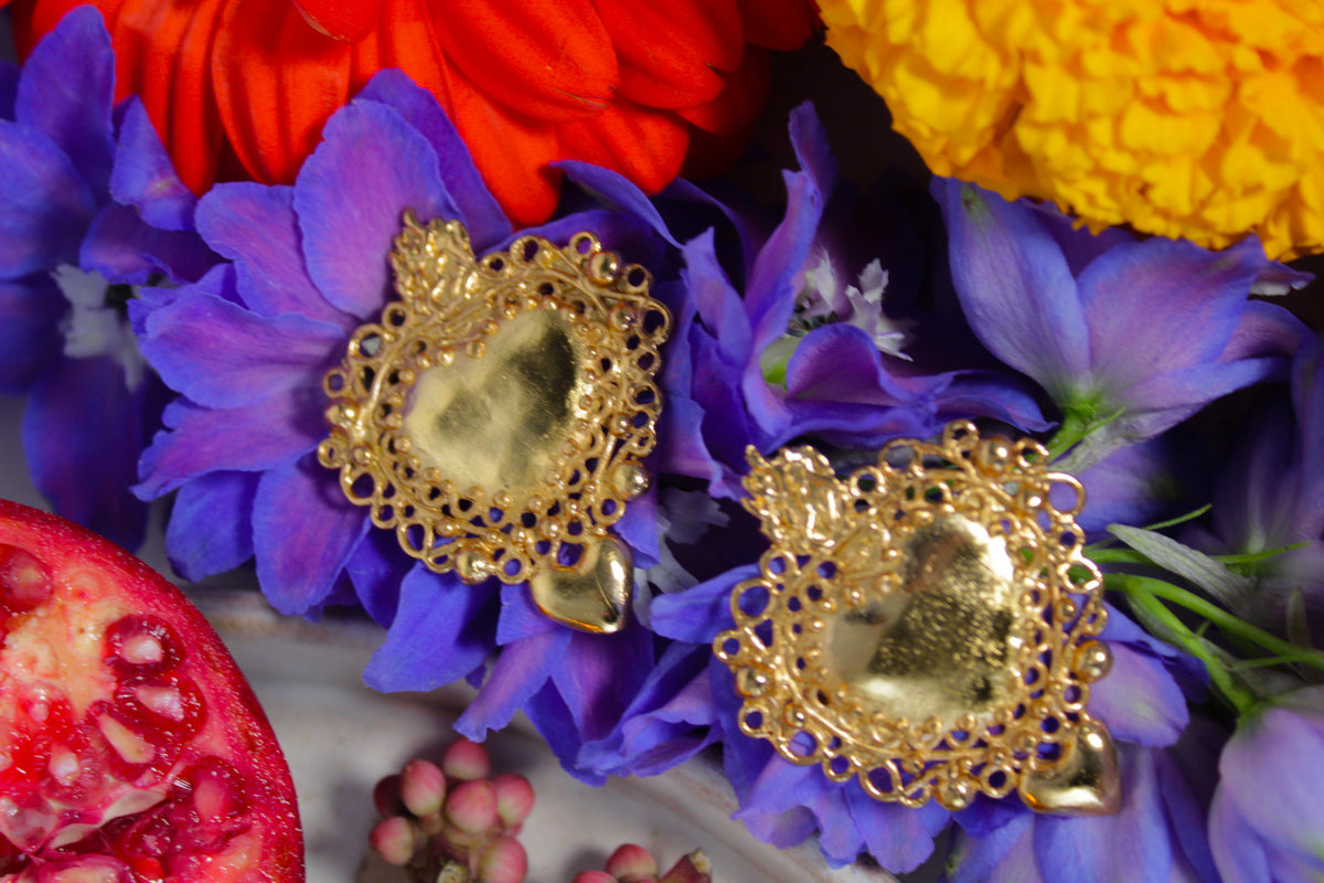 Aretes de corazón sagrado