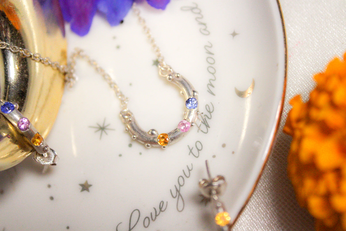 Collar de zafiro amarillo, azul y rosa en plata .925