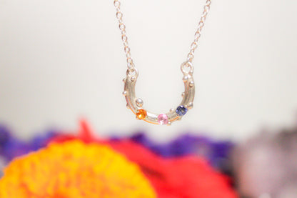 Collar de zafiro amarillo, azul y rosa en plata .925