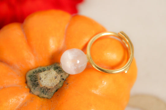 Anillo de selenita