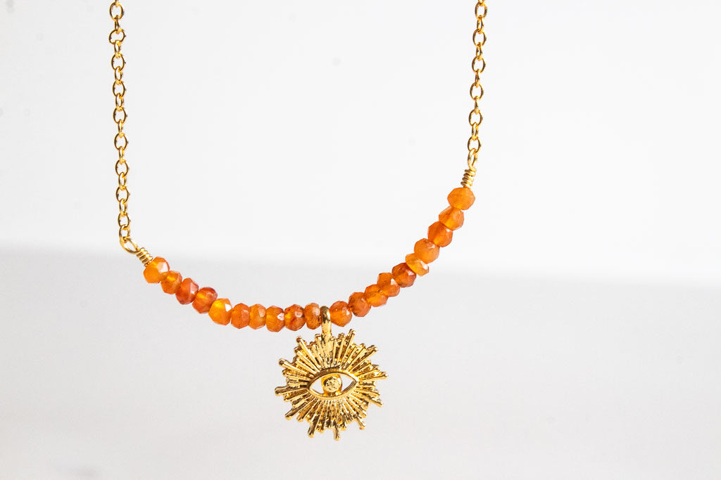 Resguardo. Collar con ágata cornalina y ojo malvado