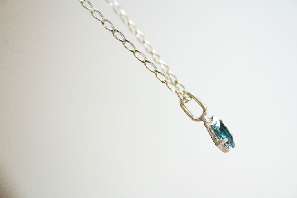 Arantza. Collar  de topacio marquis