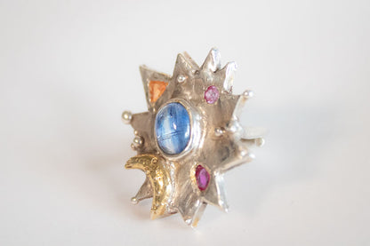 Estelar. Anillo de estrella con luna, cianita, rubí y citrino