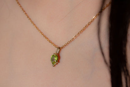 Elia. Collar con gema a elegir