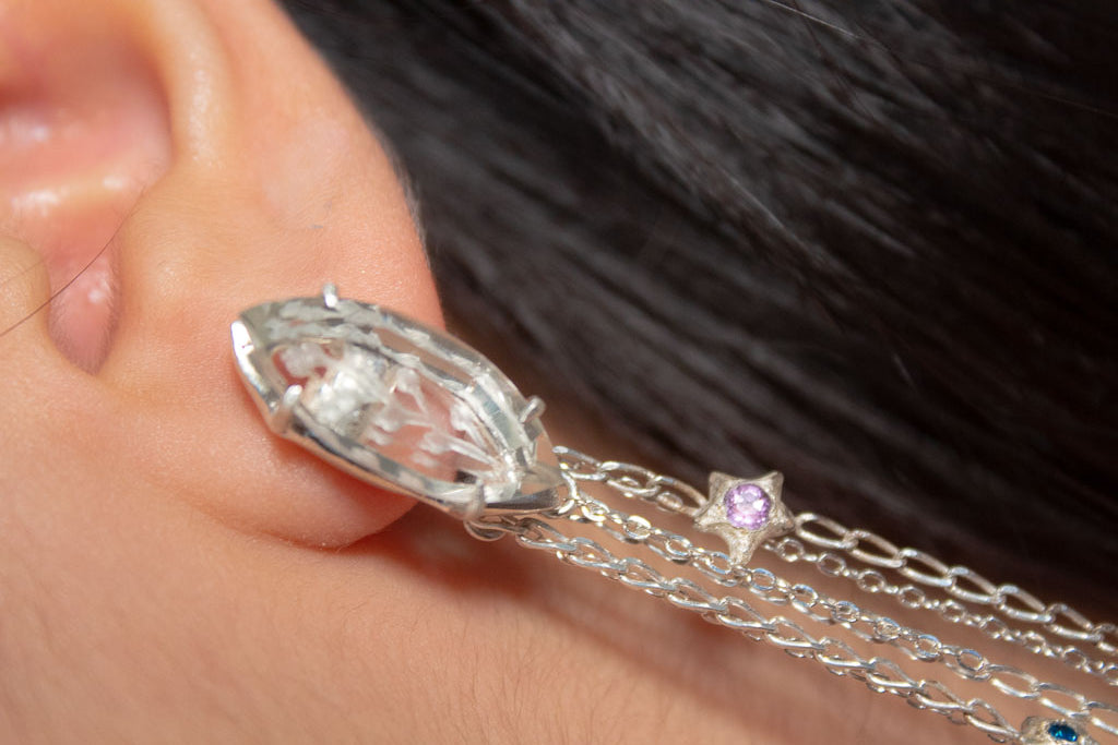 Celebración. Arete unitario con prasiolita, zafiro, amatista y peridoto.