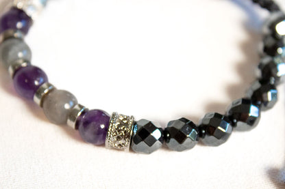 Equilibrio y calma. Pulsera ajustable con amatista, labradorita y hematita.