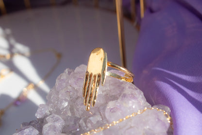 La protectora. Anillo de mano