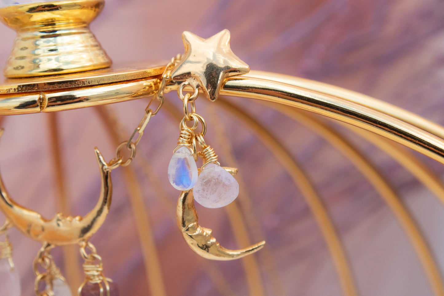 Luna Rosa. Aretes con piedra luna, cuarzo rosa y morganita