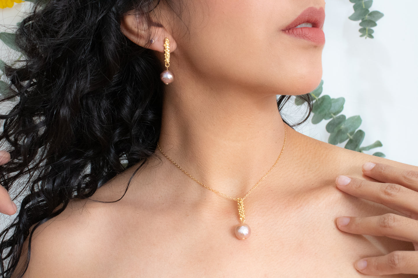 Serenity. Pearl earrings
