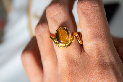 Rocío. Anillo con ojo de tigre