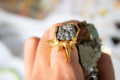 Lucerna. Anillo de sol con pirita