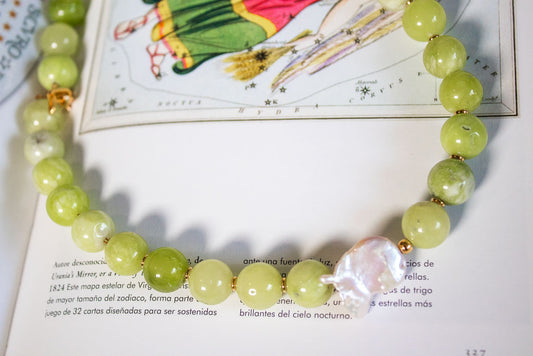 Niebla. Collar de jade y perla